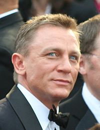 DanielCraigAAFeb09.jpg