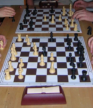 Archivo:Bughouse game.jpg