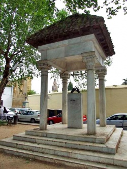 MonumentoaLasManos01.jpg