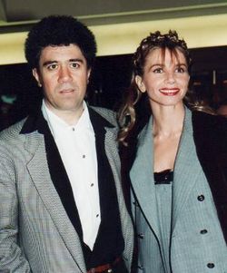 Pedro Almodovar Victoria Abril.jpg